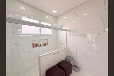 Casa de condomínio à venda com 300m², 4 quartos e 4 vagasBanheiro da Suíte 3