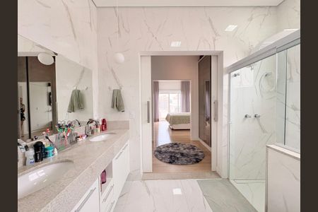 Casa de condomínio à venda com 300m², 4 quartos e 4 vagasBanheiro da Suíte 3