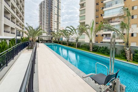 Studio à venda com 32m², 1 quarto e sem vaga Studio à venda com 32m², 1 quarto e sem vagaPiscina