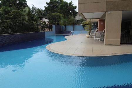Apartamento à venda com 80m², 2 quartos e 1 vagaÁrea comum - Piscina