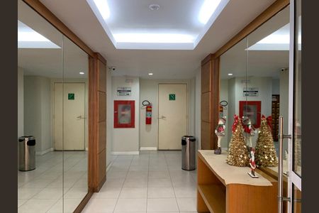 Apartamento à venda com 80m², 2 quartos e 1 vagaHall