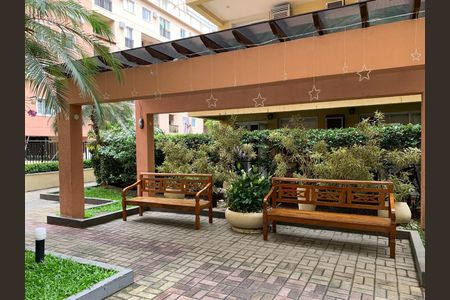 Apartamento à venda com 80m², 2 quartos e 1 vagaÁrea comum