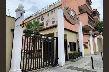 Apartamento à venda com 80m², 2 quartos e 1 vagaFachada