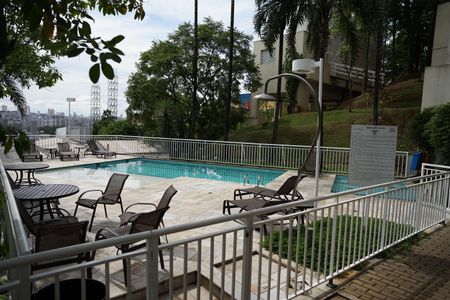 Apartamento para alugar com 62m², 3 quartos e 1 vagaÁrea comum - Piscina