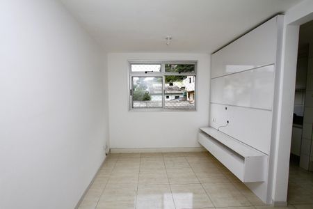 Sala de apartamento para alugar com 2 quartos, 55m² em Padre Eustáquio, Belo Horizonte