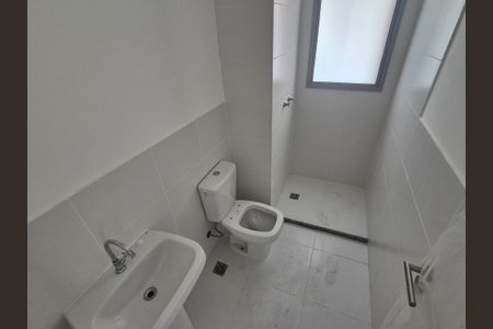 Apartamento à venda com 96m², 2 quartos e 1 vaga Apartamento à venda com 96m², 2 quartos e 1 vagaBanheiro