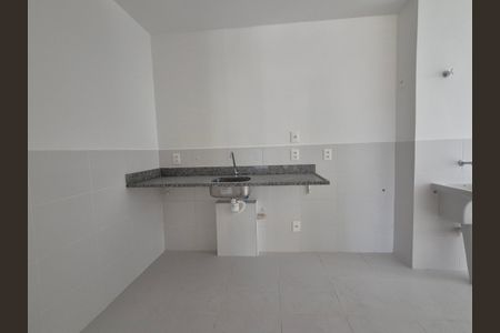 Apartamento à venda com 96m², 2 quartos e 1 vaga Apartamento à venda com 96m², 2 quartos e 1 vagaCozinha