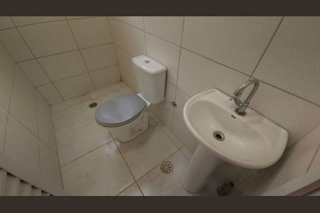 Banheiro de casa de condomínio para alugar com 1 quarto, 35m² em Cidade Antônio Estêvão de Carvalho, São Paulo