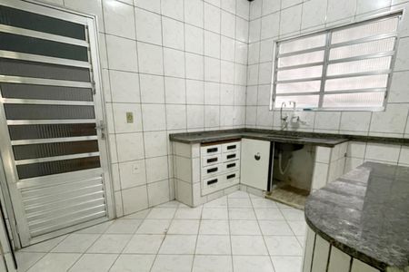 Casa para alugar com 138m², 3 quartos e 1 vaga Casa para alugar com 138m², 3 quartos e 1 vagaCozinha - Armários
