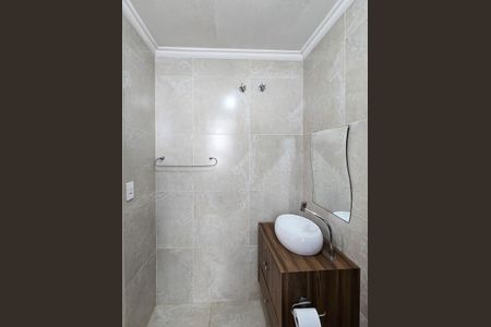 Apartamento à venda com 74m², 2 quartos e 2 vagasBanheiro da Suíte