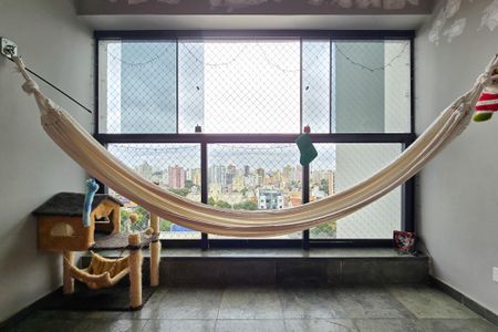 Apartamento à venda com 74m², 2 quartos e 2 vagasSacada da Sala