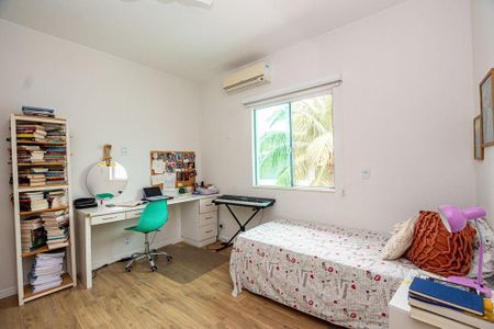 Casa à venda com 3 quartos, 258m² em Camboinhas, Niterói