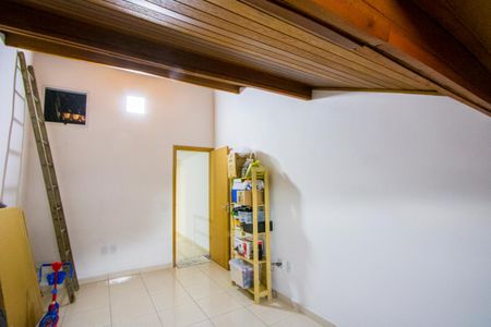 Casa à venda com 147m², 2 quartos e 3 vagasSótão