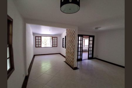 Casa à venda com 3 quartos, 294m² em Piratininga, Niterói