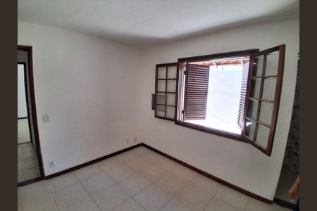 Casa à venda com 3 quartos, 294m² em Piratininga, Niterói