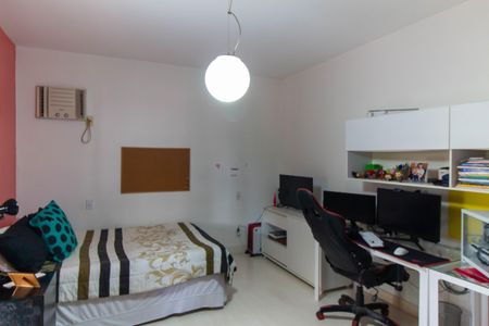 Casa de Condomínio à venda com 4 quartos, 375m² em Itaipu, Niterói