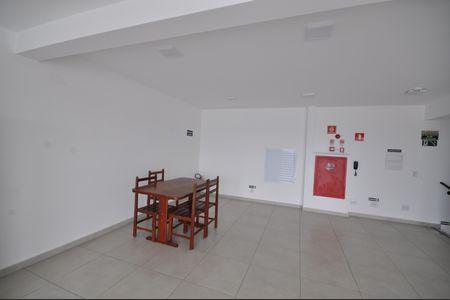 Apartamento à venda com 46m², 2 quartos e sem vagaÁrea comum - Salão de festas