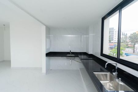 Apartamento à venda com 72m², 3 quartos e 2 vagas Apartamento à venda com 72m², 3 quartos e 2 vagasCozinha e Área de Serviço