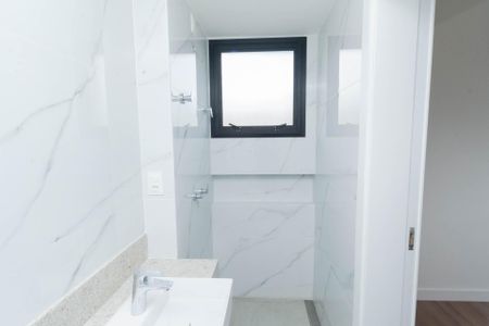 Apartamento à venda com 72m², 3 quartos e 2 vagas Apartamento à venda com 72m², 3 quartos e 2 vagasBanheiro da Suíte