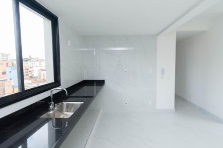 Apartamento à venda com 72m², 3 quartos e 2 vagas Apartamento à venda com 72m², 3 quartos e 2 vagasCozinha e Área de Serviço