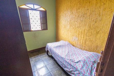 Casa à venda com 281m², 3 quartos e 3 vagasquarto 2