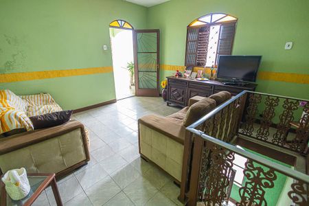 Casa à venda com 281m², 3 quartos e 3 vagassala 3