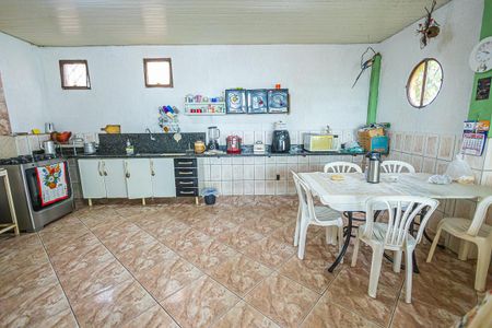 Casa à venda com 281m², 3 quartos e 3 vagascozinha