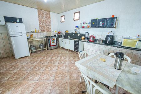 Casa à venda com 281m², 3 quartos e 3 vagascozinha