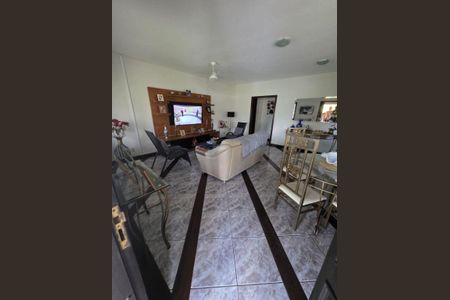 Casa à venda com 3 quartos, 400m² em Piratininga, Niterói