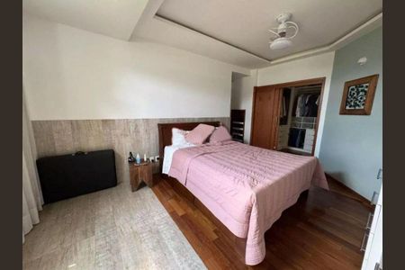 Casa à venda com 4 quartos, 330m² em São Francisco, Niterói