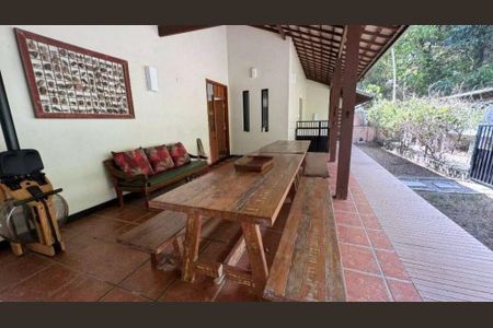 Casa à venda com 4 quartos, 330m² em São Francisco, Niterói