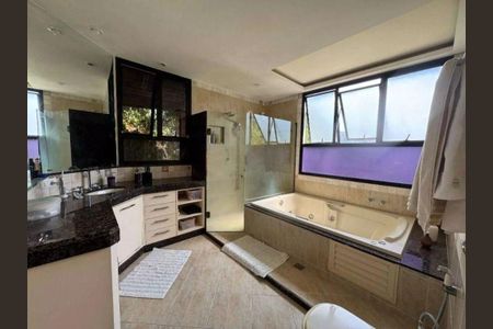 Casa à venda com 4 quartos, 330m² em São Francisco, Niterói