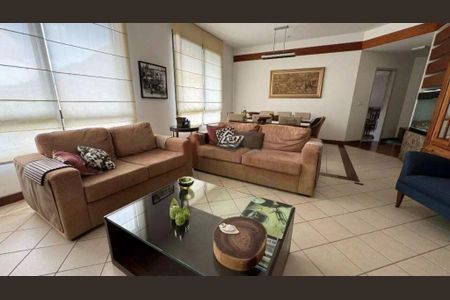 Casa à venda com 4 quartos, 330m² em São Francisco, Niterói