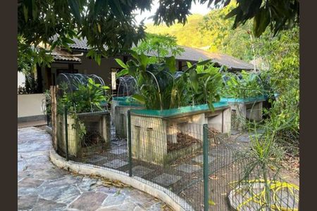 Casa à venda com 4 quartos, 330m² em São Francisco, Niterói