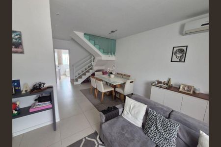 Casa à venda com 4 quartos, 300m² em Itaipu, Niterói