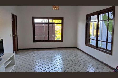 Casa à venda com 4 quartos, 440m² em Itaipu, Niterói
