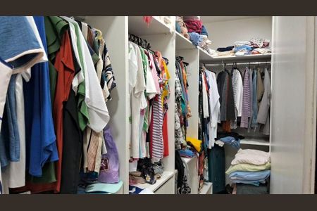 Casa à venda com 4 quartos, 440m² em Itaipu, Niterói