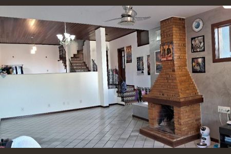 Casa à venda com 4 quartos, 440m² em Itaipu, Niterói