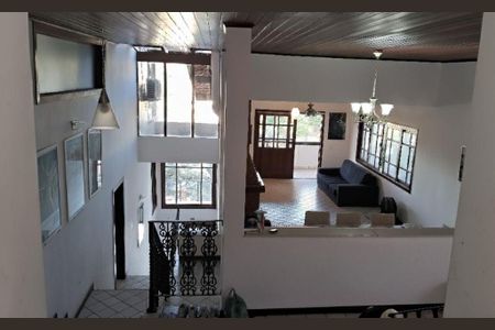 Casa à venda com 4 quartos, 440m² em Itaipu, Niterói