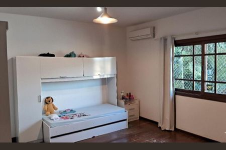 Casa à venda com 4 quartos, 440m² em Itaipu, Niterói