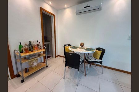 Apartamento à venda com 1 quarto, 55m² em Piratininga, Niterói
