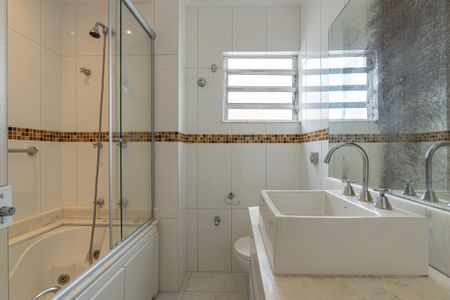 Apartamento à venda com 152m², 3 quartos e 2 vagasBAnheiro Suite