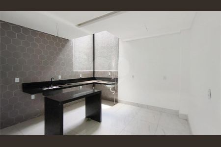 Casa à venda com 2 quartos, 87m² em Vila Paranagua, São Paulo