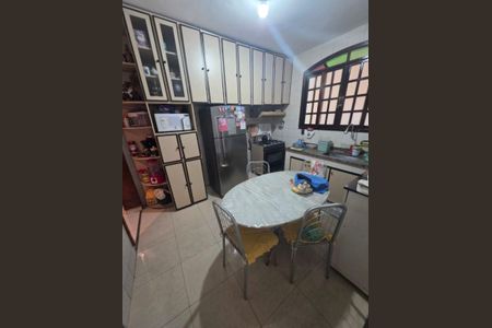 Casa à venda com 3 quartos, 450m² em Cubango, Niterói