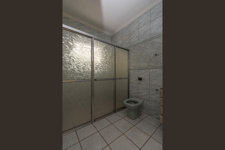 Casa para alugar com 179m², 3 quartos e 3 vagasBanheiro 2