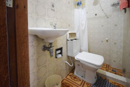 Casa de condomínio para alugar com 87m², 2 quartos e sem vagaBanheiro da Suíte