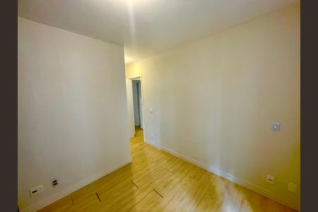 Apartamento à venda com 86m², 3 quartos e 2 vagasQuarto 2