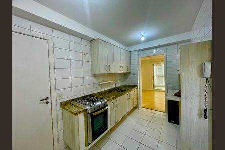 Apartamento à venda com 86m², 3 quartos e 2 vagasCozinha