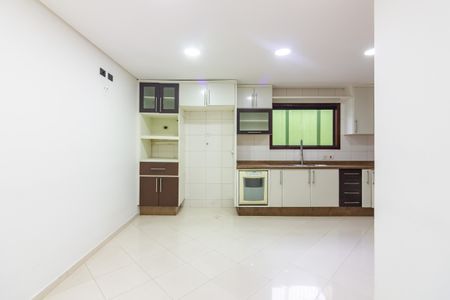 Casa à venda com 330m², 3 quartos e 2 vagasCozinha 