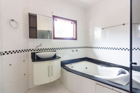 Casa à venda com 330m², 3 quartos e 2 vagasBanheiro da Suíte 3